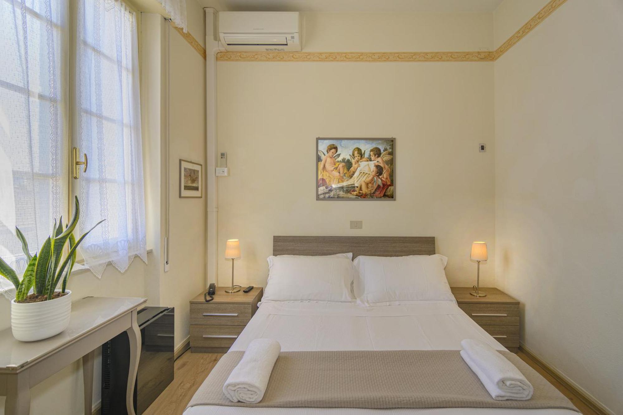 Hotel Lungomare Лидо-ди-Камайоре Номер фото